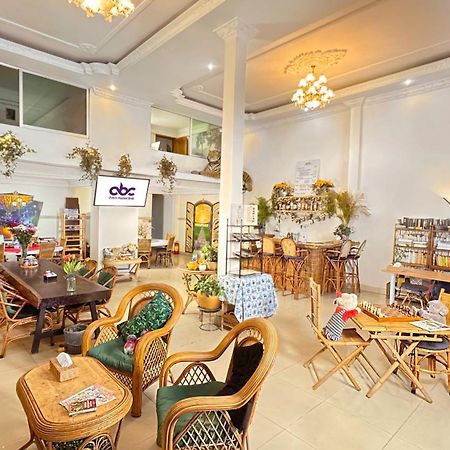 Dutch Hosted B&B, Abc Phnom Penh Bagian luar foto